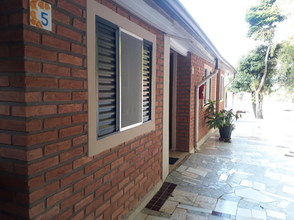 Pousada Vila Rica Cunha Bagian luar foto
