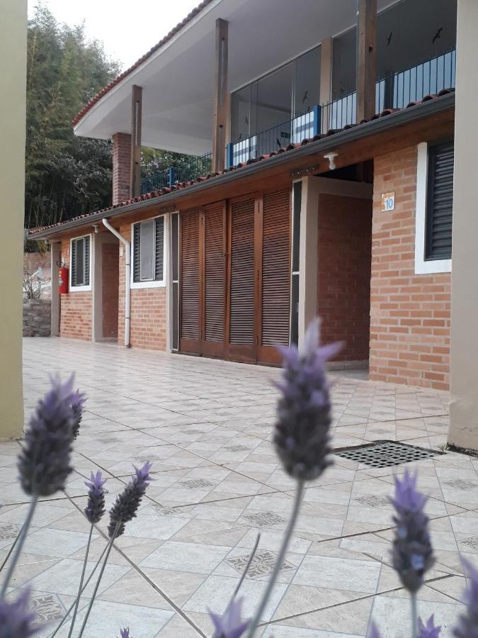 Pousada Vila Rica Cunha Bagian luar foto